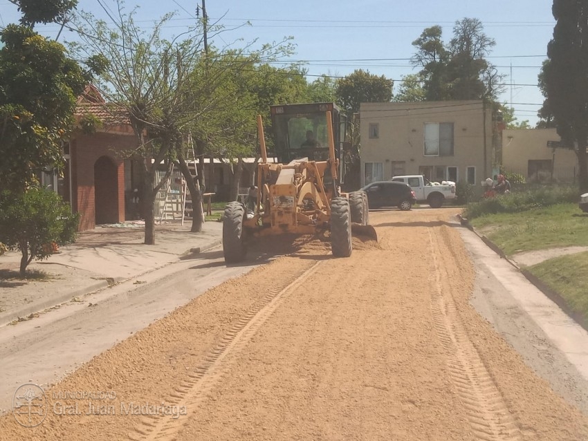 Colocacin de polvo de piedra y trabajos de bacheo