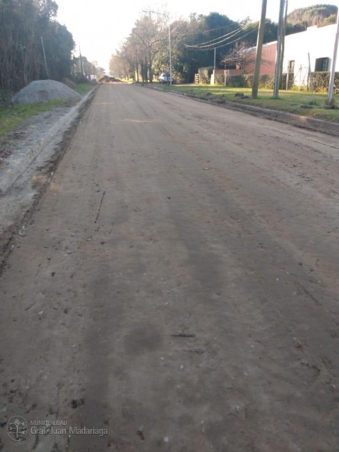 Avanzan los trabajos para el asfaltado de la calle Sarmiento