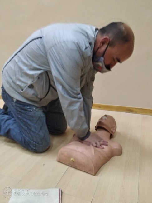 Personal de Defensa Civil se capacit en RCP y abordaje a la vctima