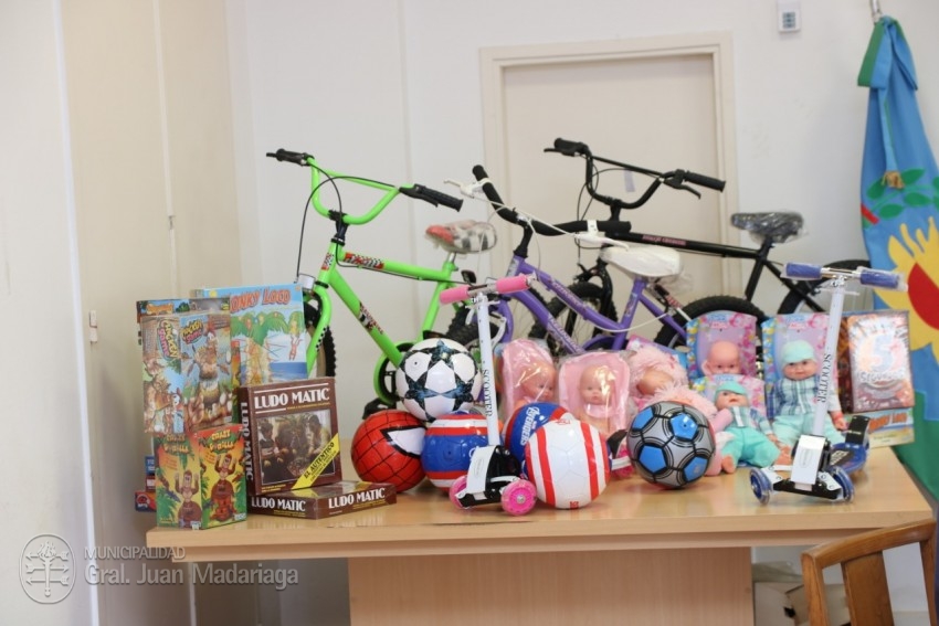 Sortearon ms de 50 premios por el Da de la Infancias