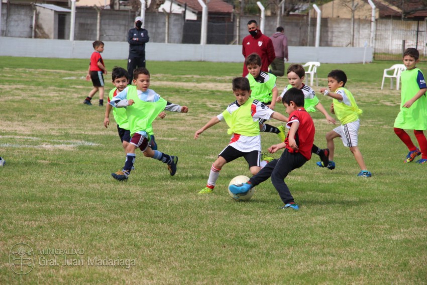 M�s de 450 chicos pasaron por la prueba de talentos de River Plate