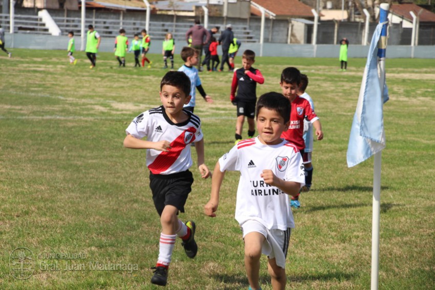 M�s de 450 chicos pasaron por la prueba de talentos de River Plate