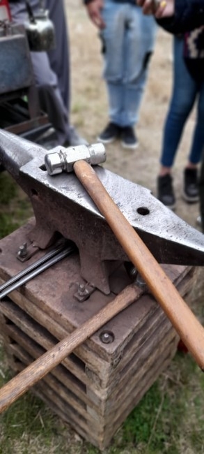 El tercer encuentro del curso de petiseros se centr en el herrado de 