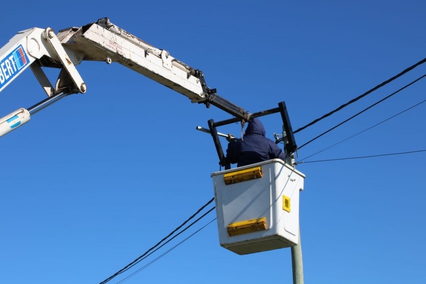Continúan con la incorporación de luminarias led en distintos sectores