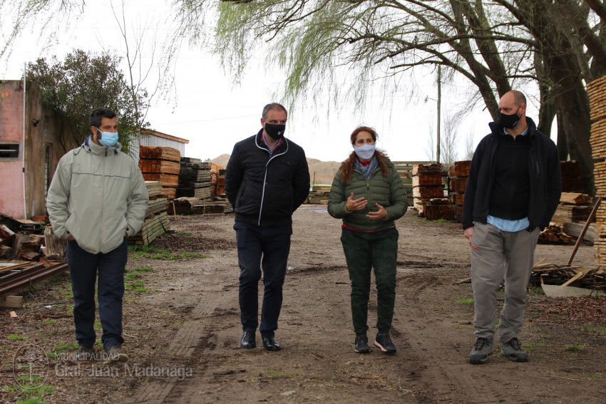 Santoro recorrió y se interiorizó en el trabajo que desempeña la empre