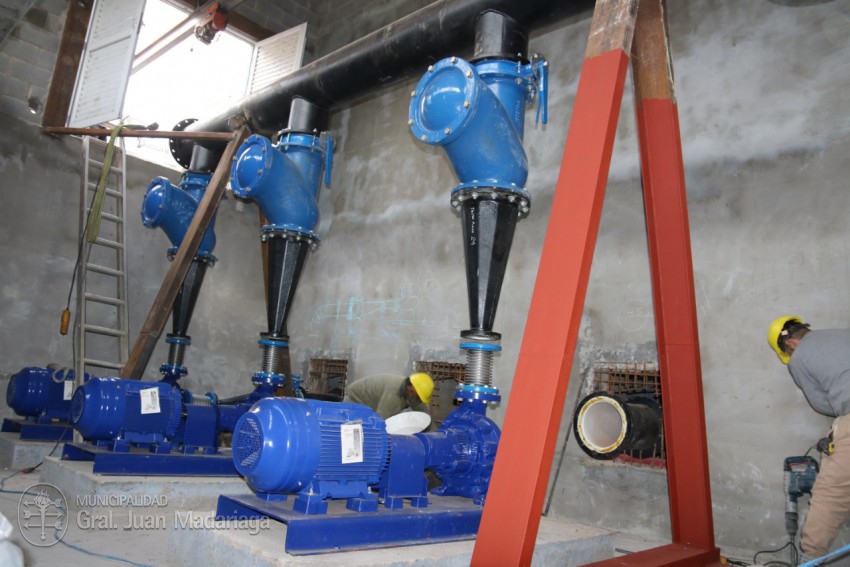 Cisterna de Agua: Instalaron las bombas y se acerca la culminación de