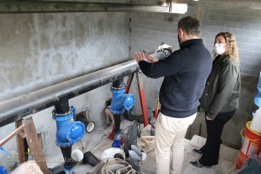 Cisterna de Agua: Instalaron las bombas y se acerca la culminación de