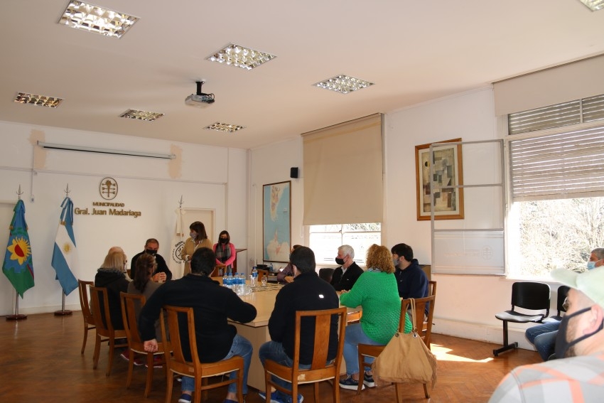 Instituciones locales recibieron el fondo especial municipal para la r