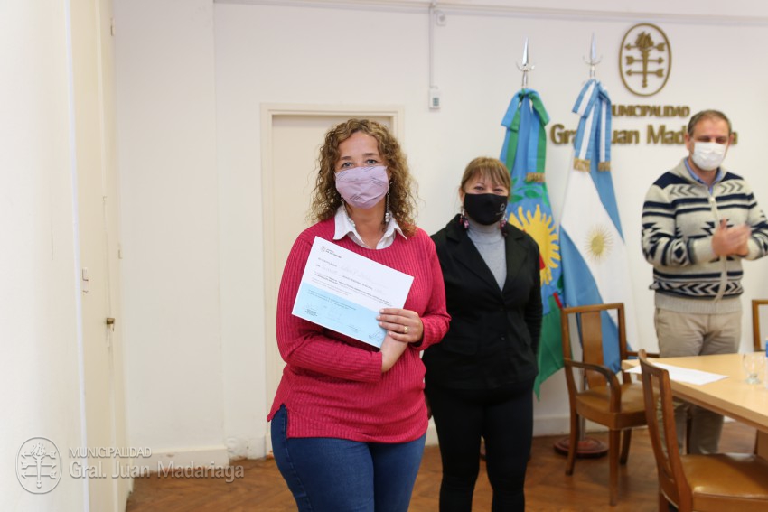 M�s agentes municipales recibieron la certificaci�n por haber concreta