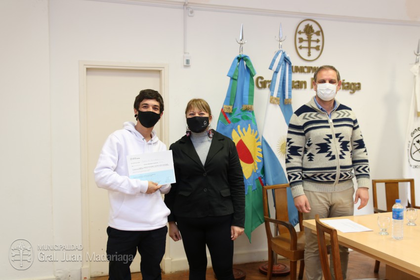 M�s agentes municipales recibieron la certificaci�n por haber concreta