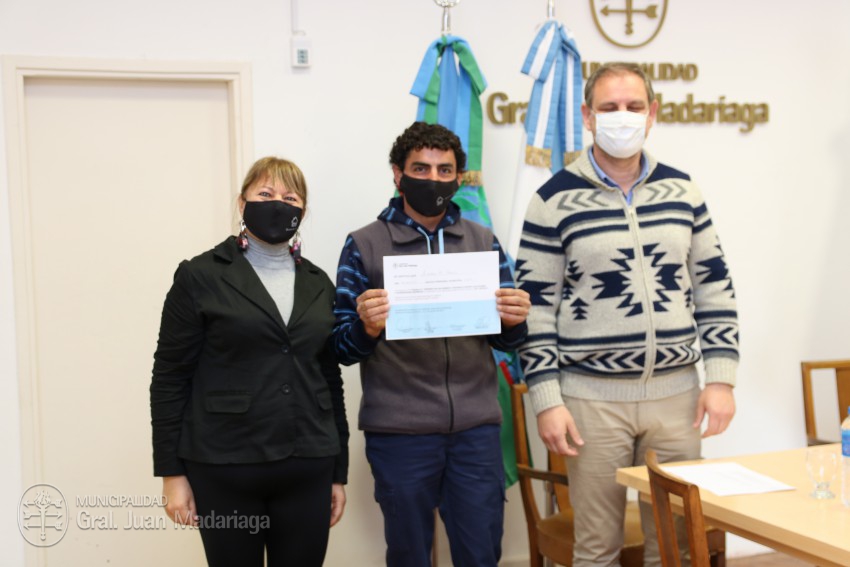 M�s agentes municipales recibieron la certificaci�n por haber concreta