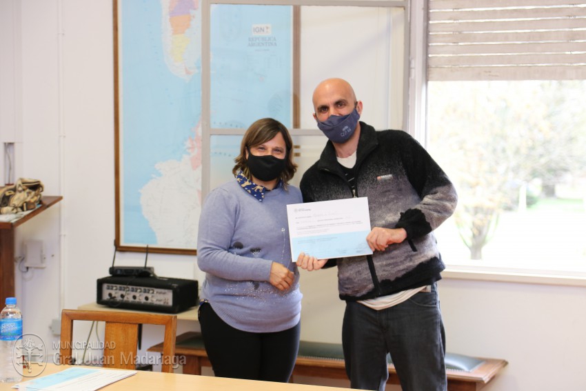 M�s agentes municipales recibieron la certificaci�n por haber concreta