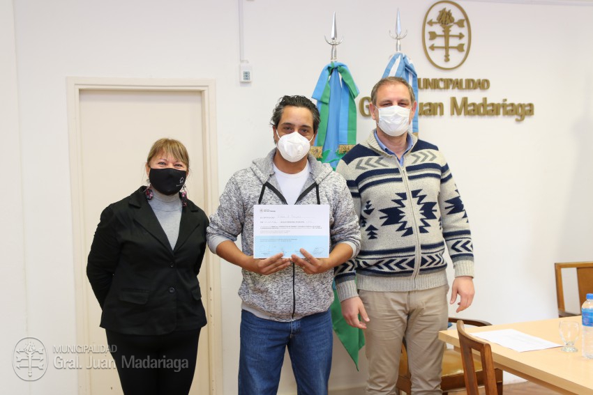 M�s agentes municipales recibieron la certificaci�n por haber concreta