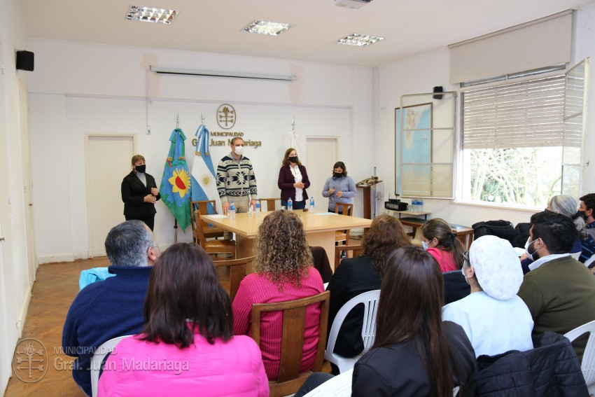 M�s agentes municipales recibieron la certificaci�n por haber concreta