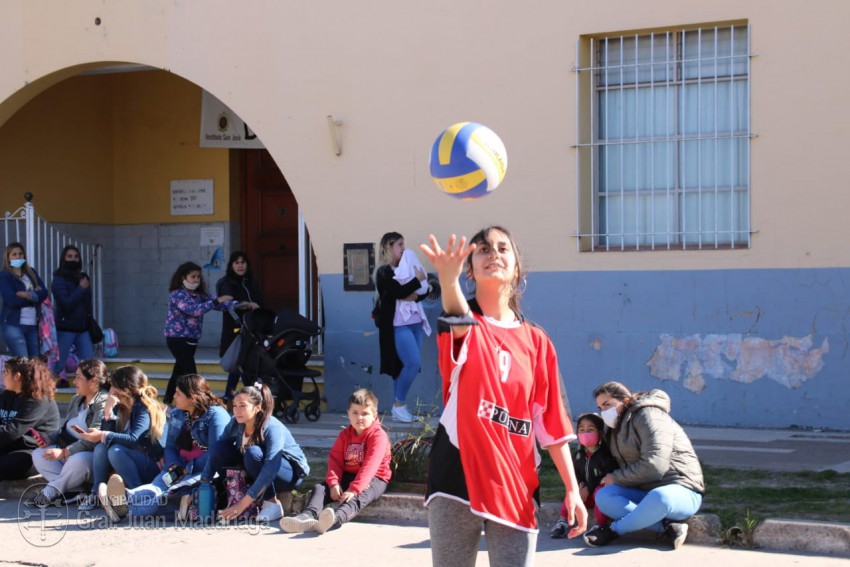 Madariaga celebró el inicio de la primavera y el Día del Estudiante