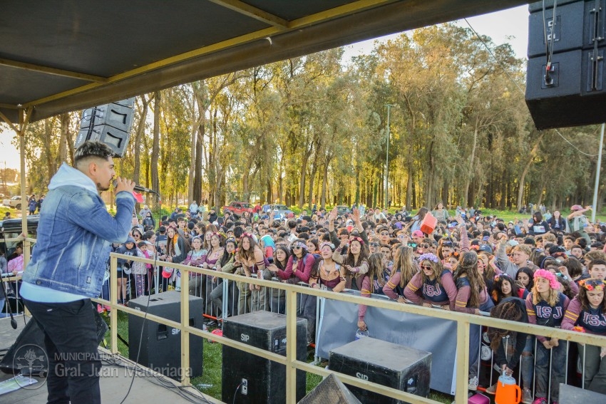 El D�a del Estudiante y la llegada de la Primavera en fotos