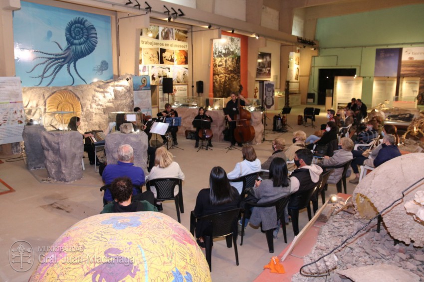 Camerata Madariaga y la Orquesta Municipal de Pinamar deleitaron al p