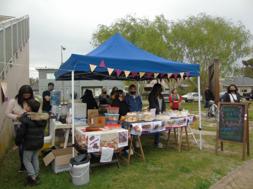 Futuros egresados realizaron un evento artstico- cultural en el Anfit