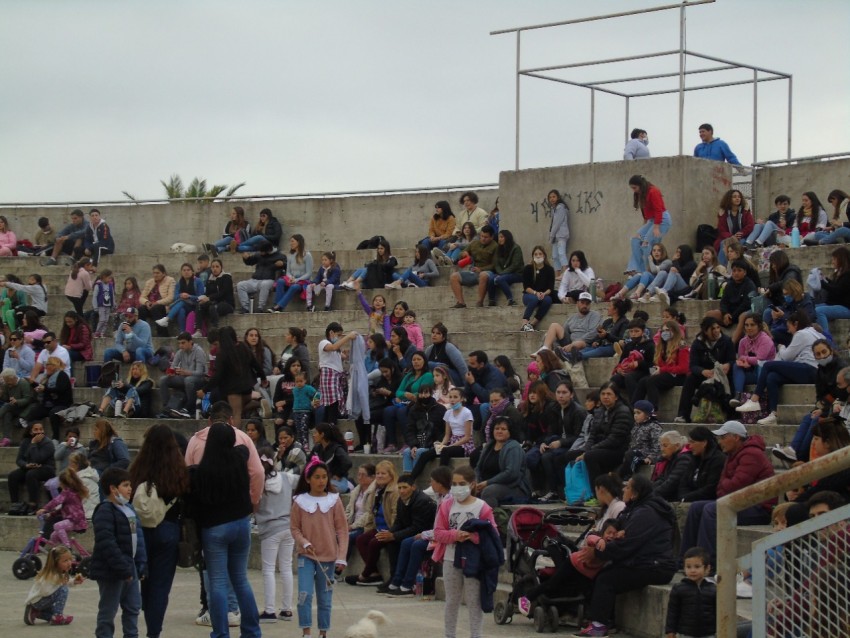 Futuros egresados realizaron un evento artstico- cultural en el Anfit