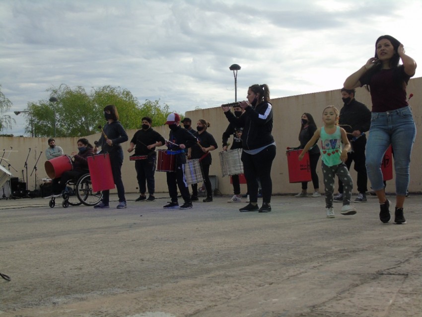 Futuros egresados realizaron un evento artstico- cultural en el Anfit