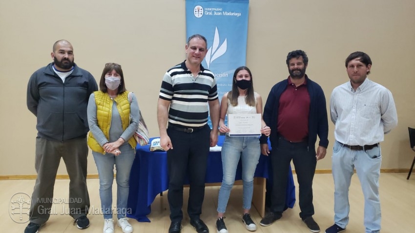 Más jóvenes recibieron la certificación por haber completado el curso