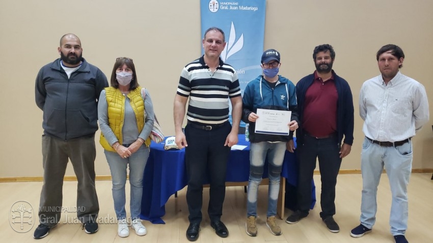 Más jóvenes recibieron la certificación por haber completado el curso
