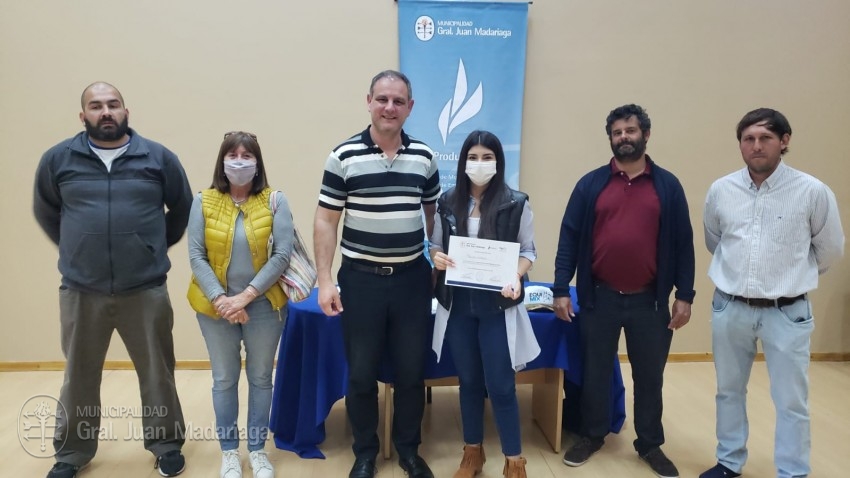 Más jóvenes recibieron la certificación por haber completado el curso