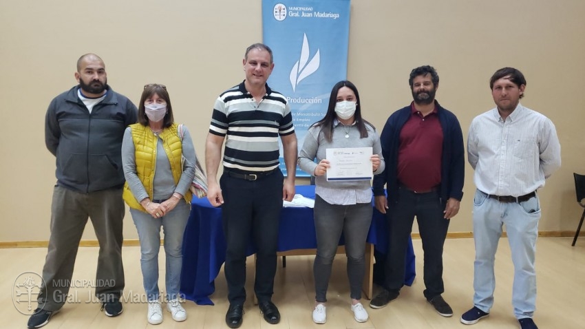 Más jóvenes recibieron la certificación por haber completado el curso