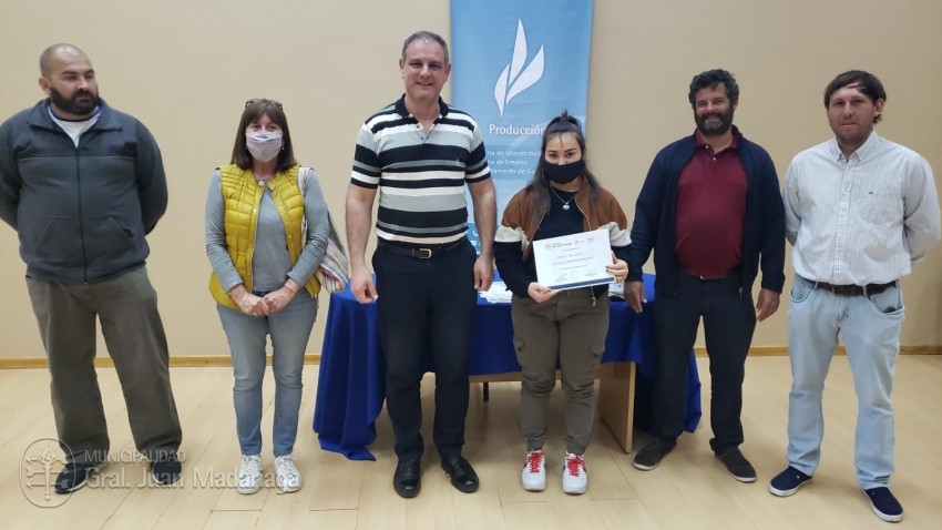 Más jóvenes recibieron la certificación por haber completado el curso