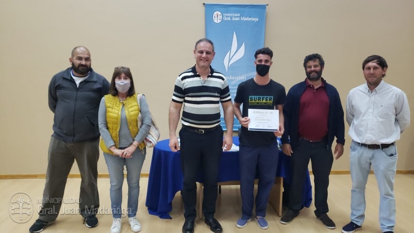 Más jóvenes recibieron la certificación por haber completado el curso