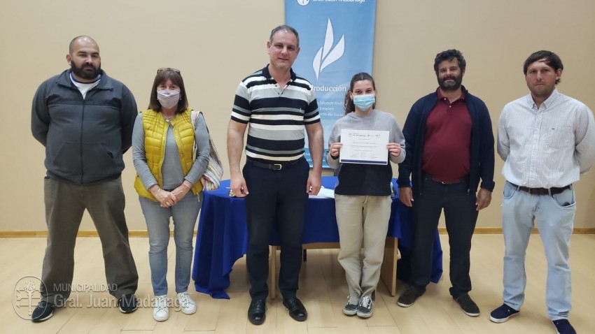 Más jóvenes recibieron la certificación por haber completado el curso