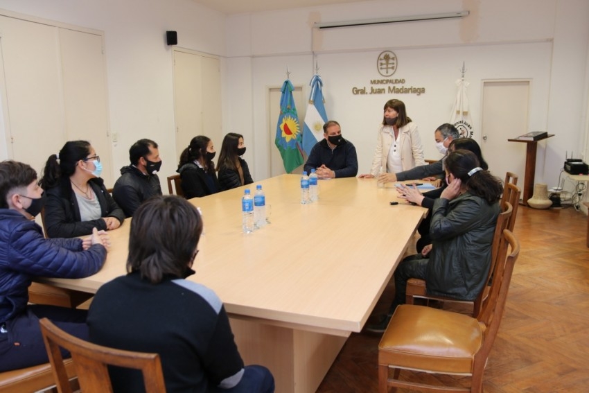 Reconocieron a las parejas de folclore que lograron dos medallas para 