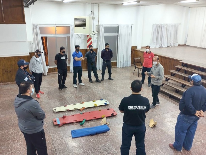 Personal municipal se capacit en atencin e inmovilizacin de vctima