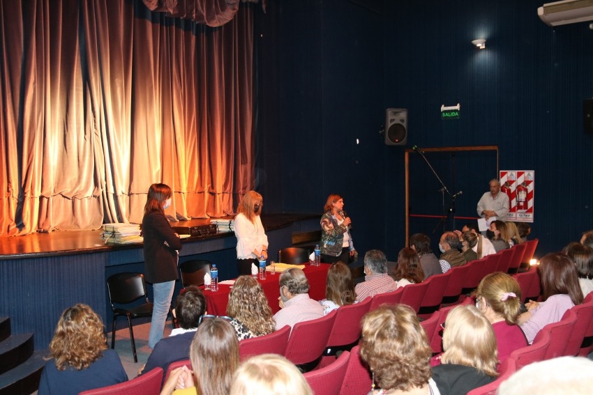 Con la presencia de la Directora de la Escribana General de Gobierno 