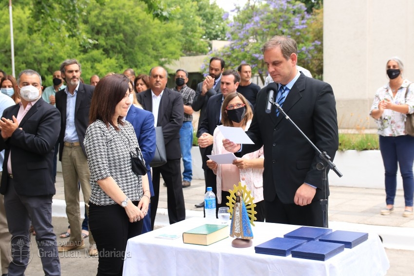 Santoro tom juramento a los nuevos funcionarios de su gabinete ejecut