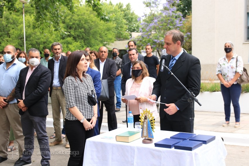 Santoro tom juramento a los nuevos funcionarios de su gabinete ejecut