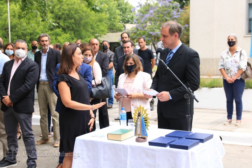 Santoro tom juramento a los nuevos funcionarios de su gabinete ejecut