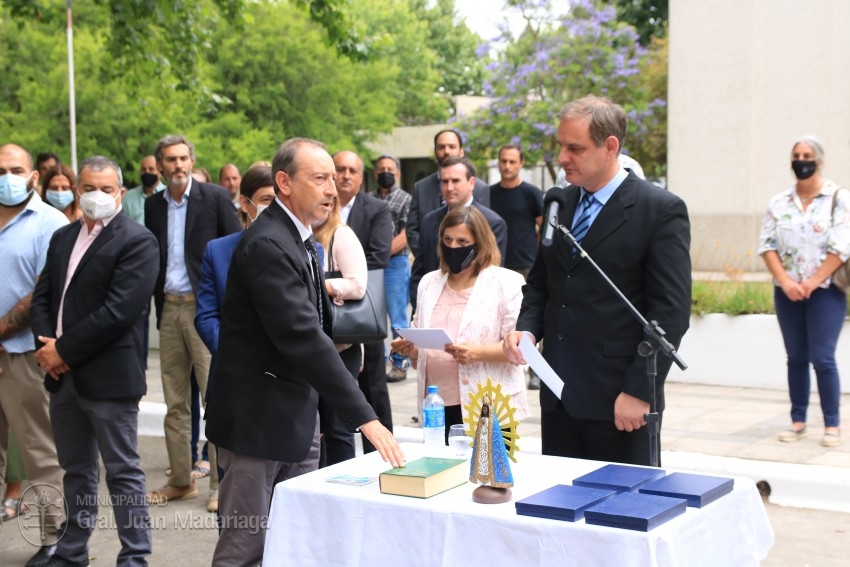 Santoro tom juramento a los nuevos funcionarios de su gabinete ejecut