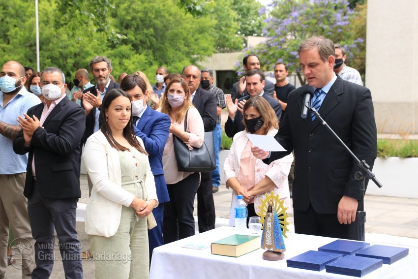 Santoro tom juramento a los nuevos funcionarios de su gabinete ejecut