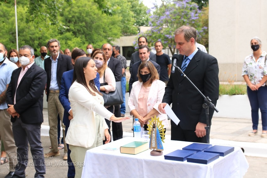 Santoro tom juramento a los nuevos funcionarios de su gabinete ejecut