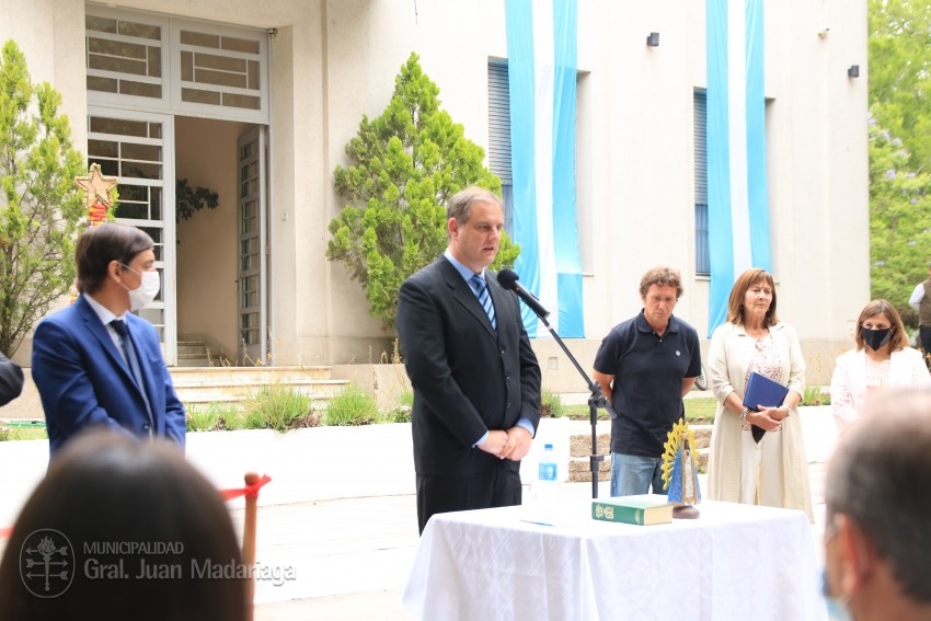 Santoro tom juramento a los nuevos funcionarios de su gabinete ejecut