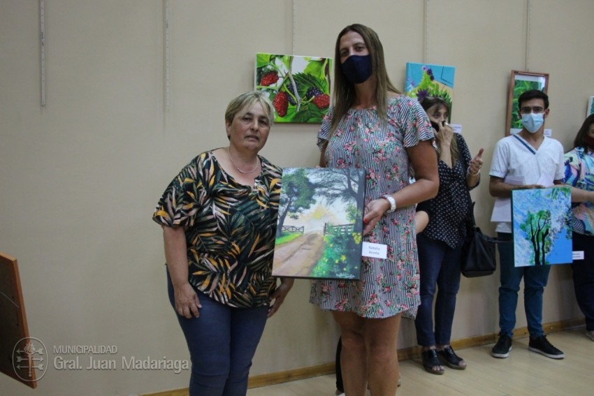 Con la donacin de los cuadros finaliz la muestra de Arte y Fotograf