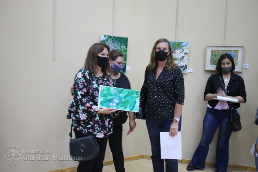 Con la donacin de los cuadros finaliz la muestra de Arte y Fotograf