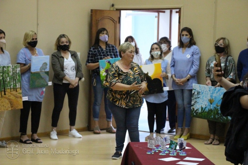 Con la donacin de los cuadros finaliz la muestra de Arte y Fotograf