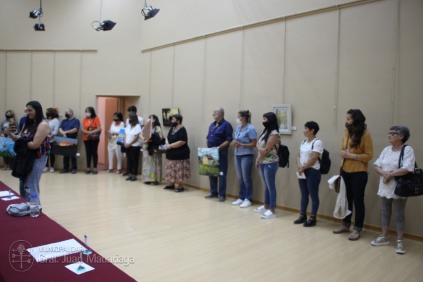 Con la donacin de los cuadros finaliz la muestra de Arte y Fotograf