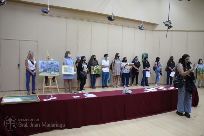 Con la donacin de los cuadros finaliz la muestra de Arte y Fotograf