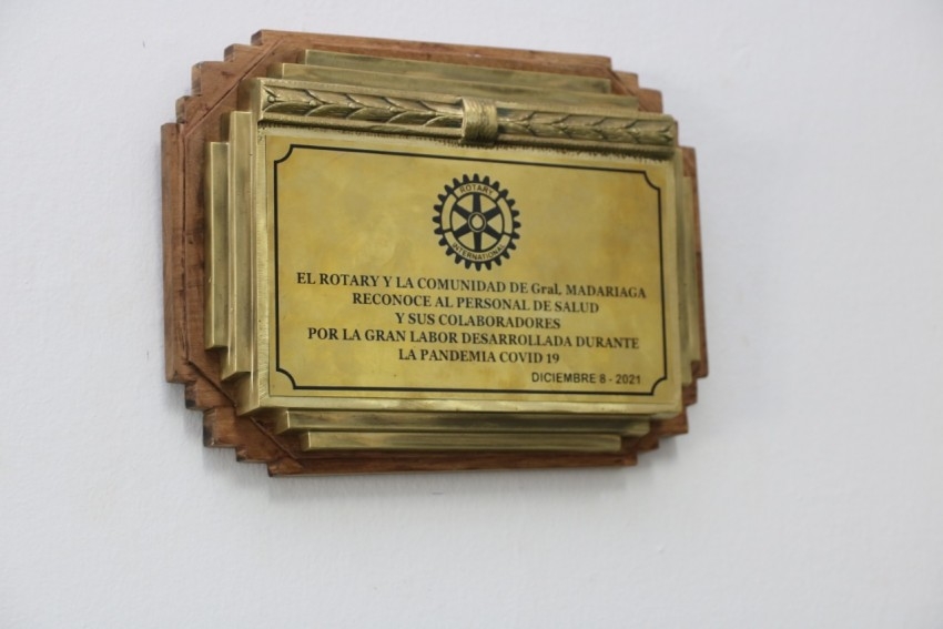 Descubrieron la placa donada por el Rotary Club de Madariaga