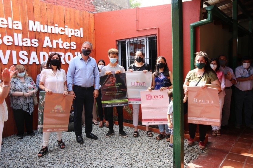 La Escuela Municipal de Bellas Artes celebr su 60 aniversario