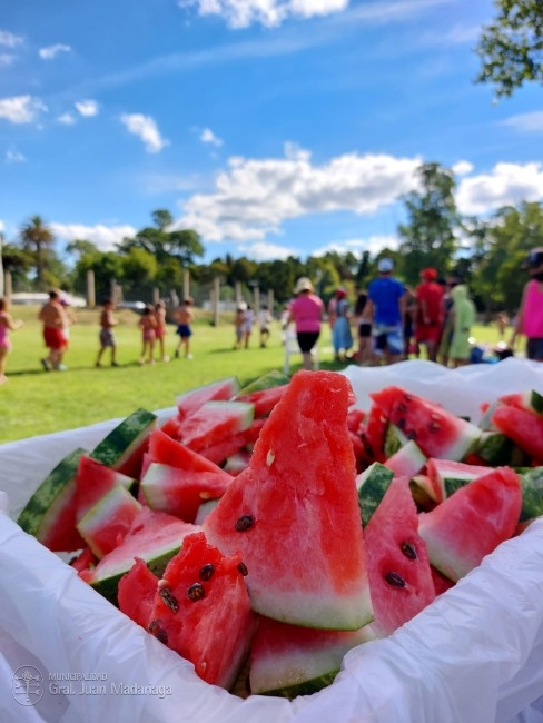 Los chicos de la colonia municipal recibieron una charla sobre la Alim