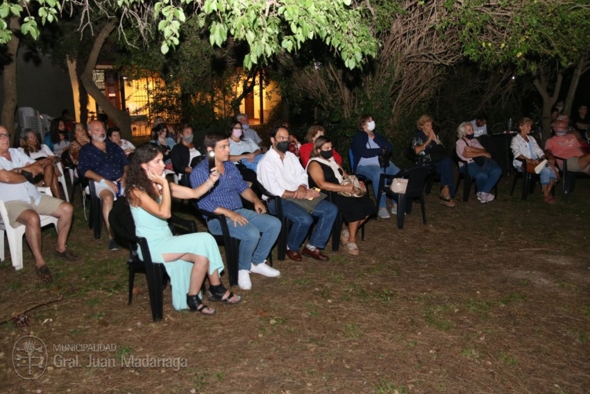 lvarez y Farinola deleitaron al pblico con un extenso repertorio